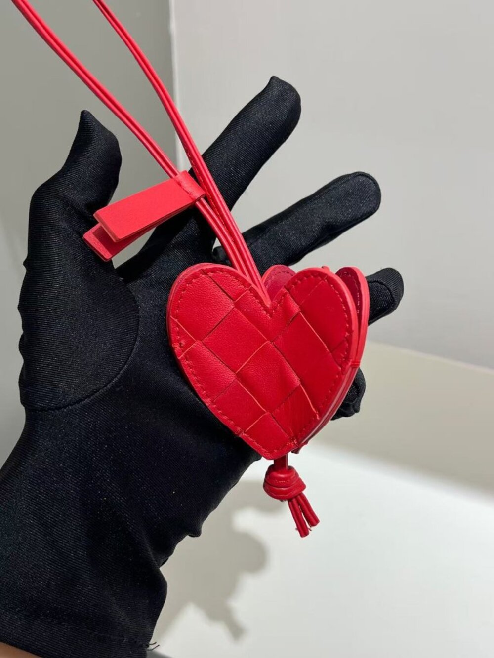 🏚️Bottega Veneta Heart Charm